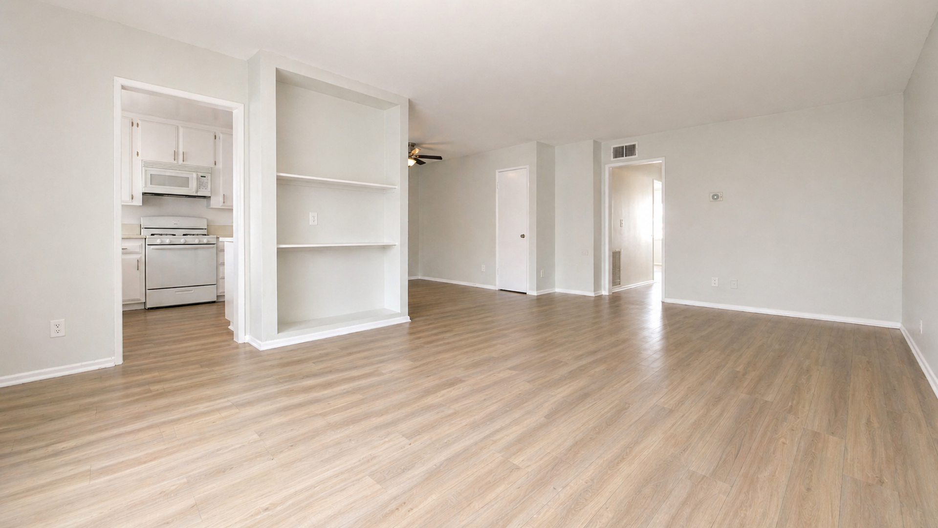 Northridge Apartment: 18400 Prairie Street