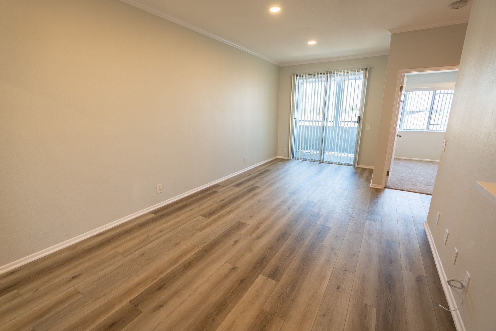 Sherman Oaks Apartment: 14900 Moorpark St