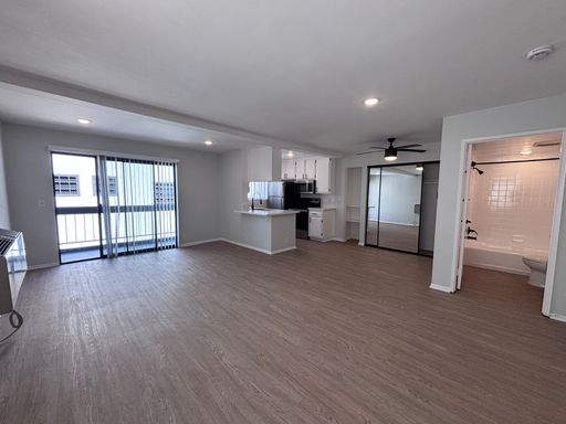 Experience Elevated Living at 132 Clark - Gorgeous, fully renovated building located in West Hollywood – photo 1