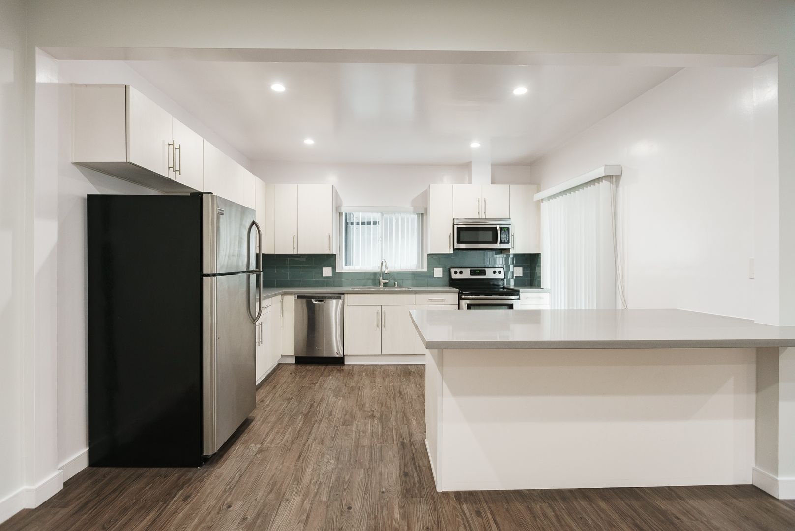 Los Angeles Apartment: 1865 N. Fuller Ave