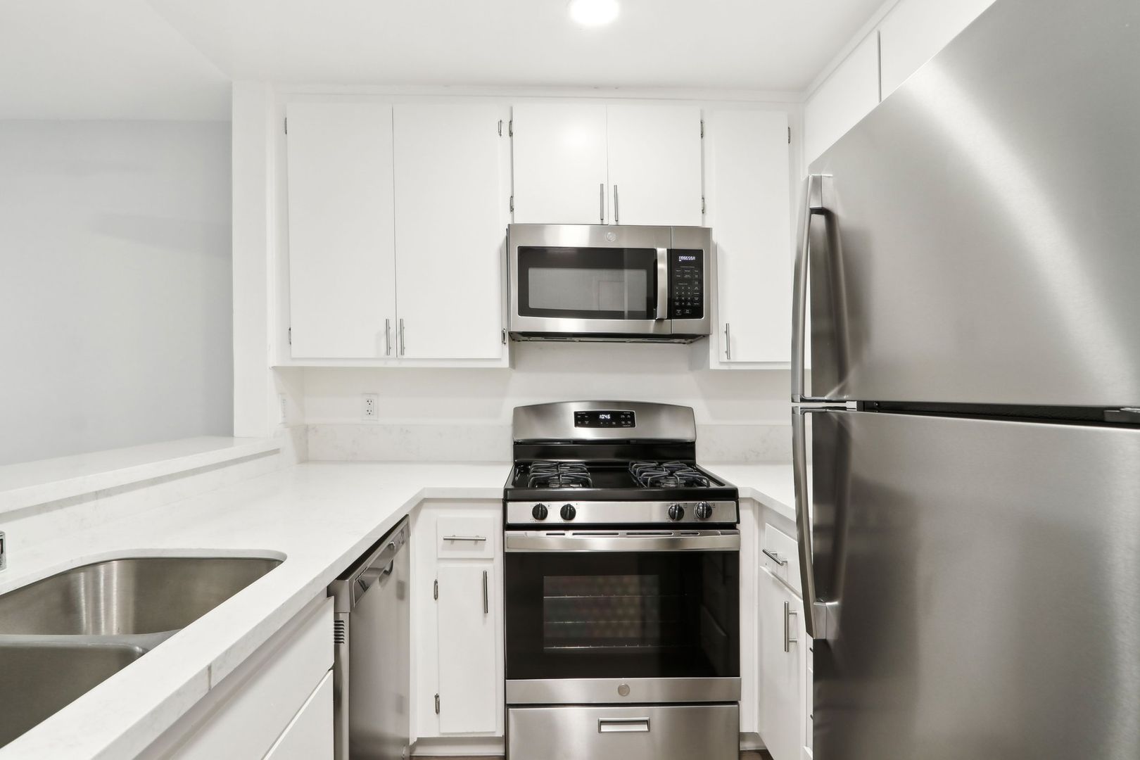 Los Angeles Apartment: 312 S. Willaman Drive