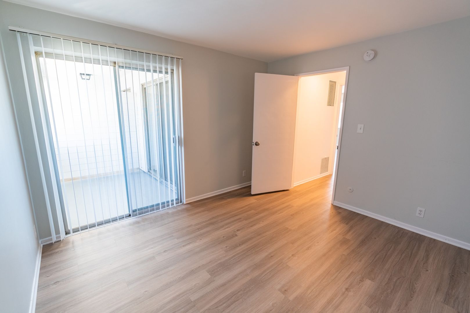 Northridge Apartment: 18407 Dearborn Street
