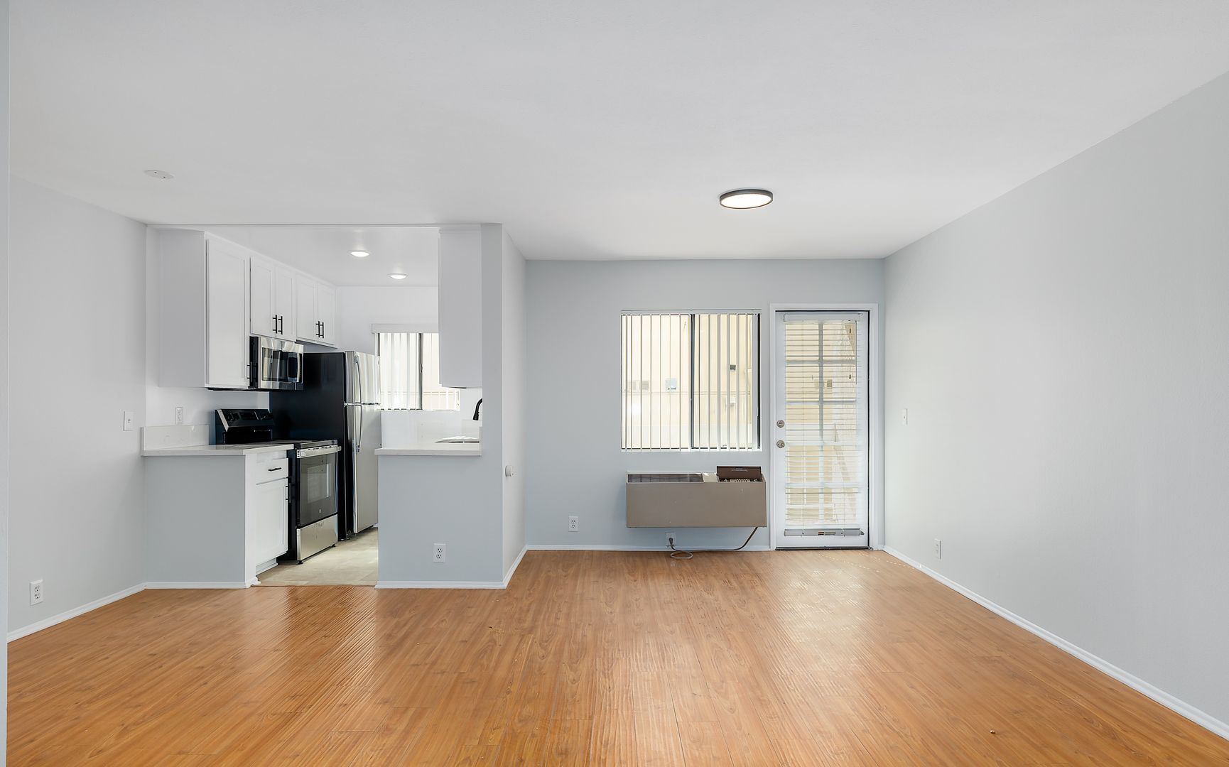 Los Angeles Apartment: 132 S. Clark Drive