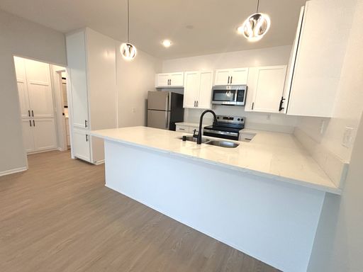 1865 Fuller - Gorgeous, fully renovated building located in Hollywood – photo 1
