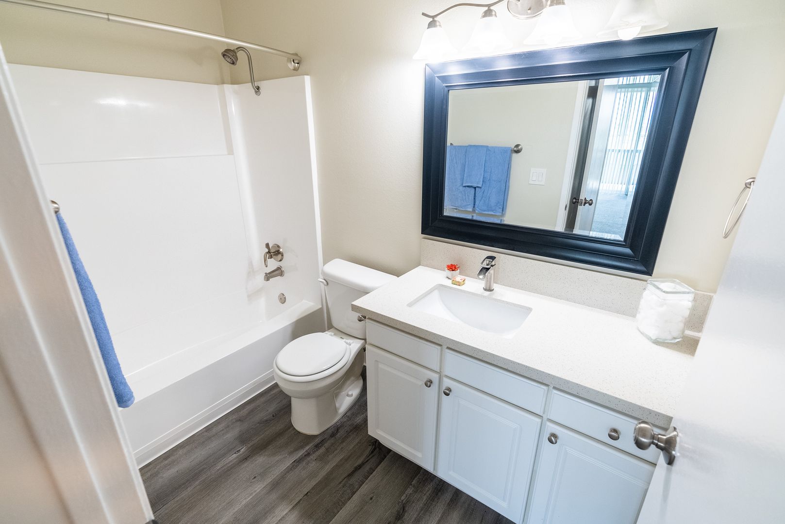 Oxnard Apartment: 4200 S Harbor Blvd