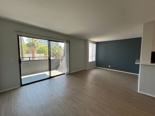 6310 Sylmar - Gorgeous, fully renovated building located in Van Nuys – photo 1