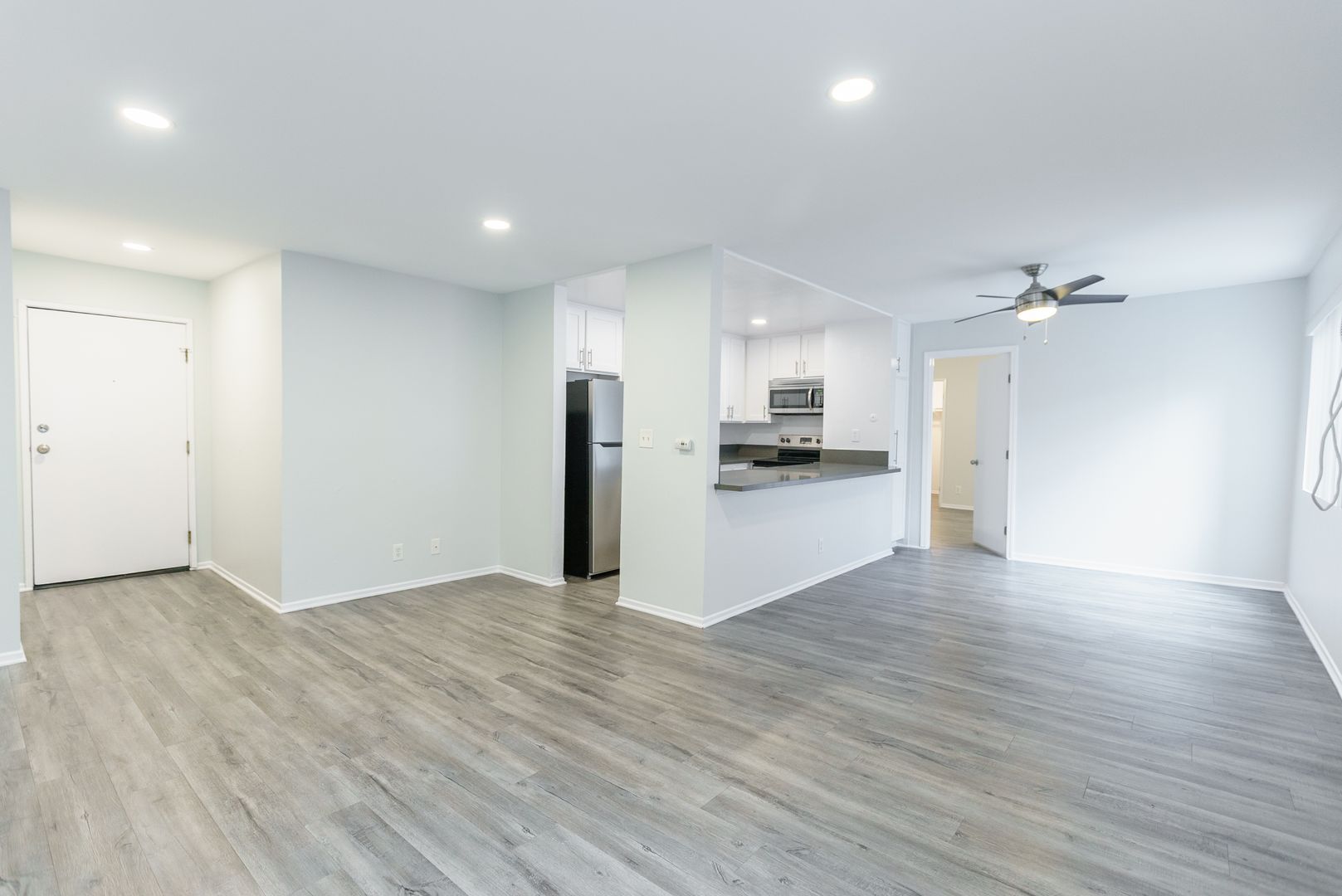 Los Angeles Apartment: 2039 N Las Palmas Ave.