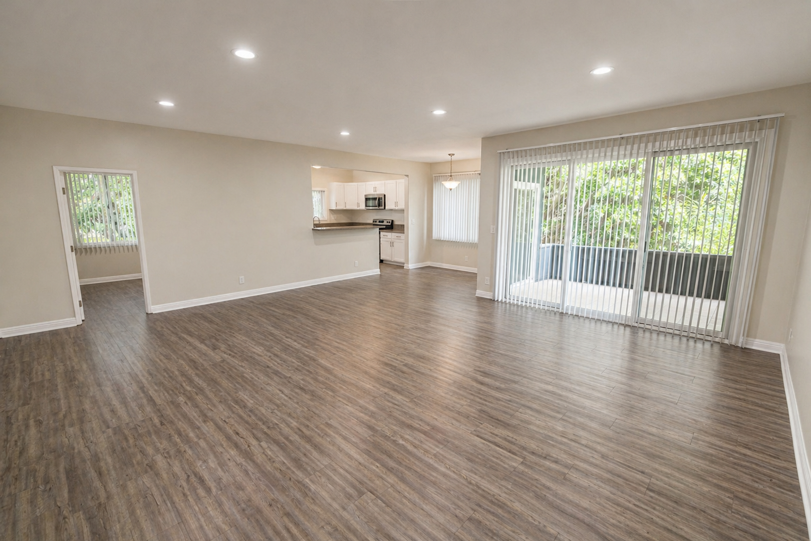 Los Angeles Apartment: 1865 N. Fuller Ave