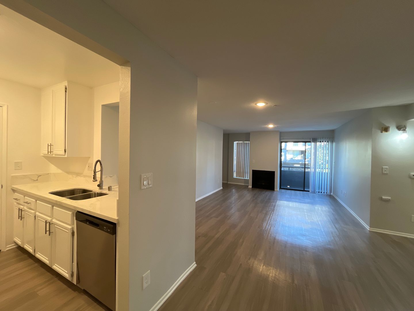 Los Angeles Apartment: 315 South Virgil Avenue