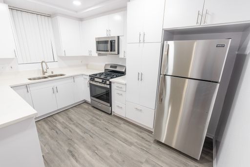 4532 Murietta - Gorgeous, fully renovated building located in Sherman oaks – photo 1