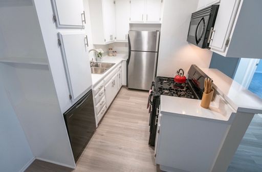 18400 Prairie - Gorgeous, fully renovated building located in Northridge