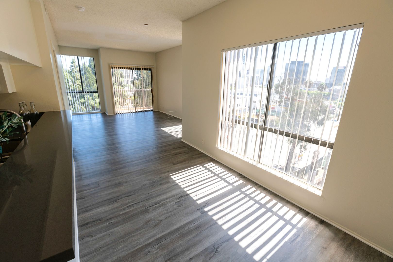 Los Angeles Apartment: 747 Gayley Ave
