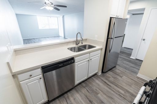 4200 Harbor - Gorgeous, fully renovated building located in Oxnard – photo 1