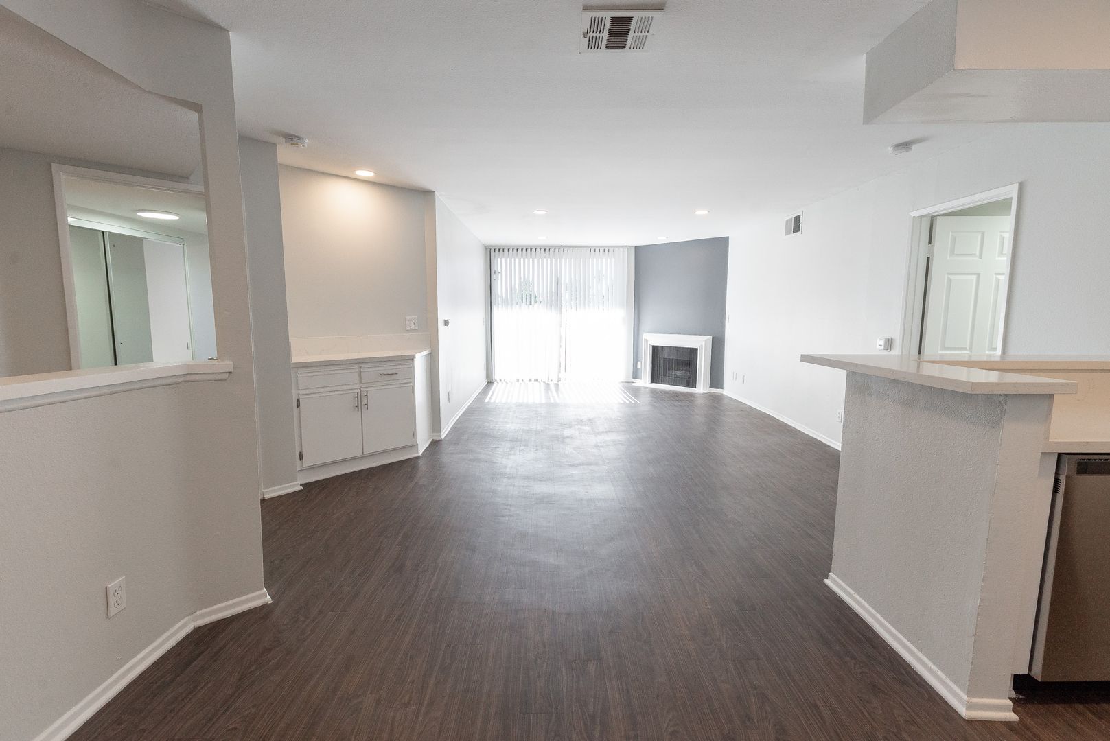 Sherman Oaks Apartment: 5235 Kester Ave.