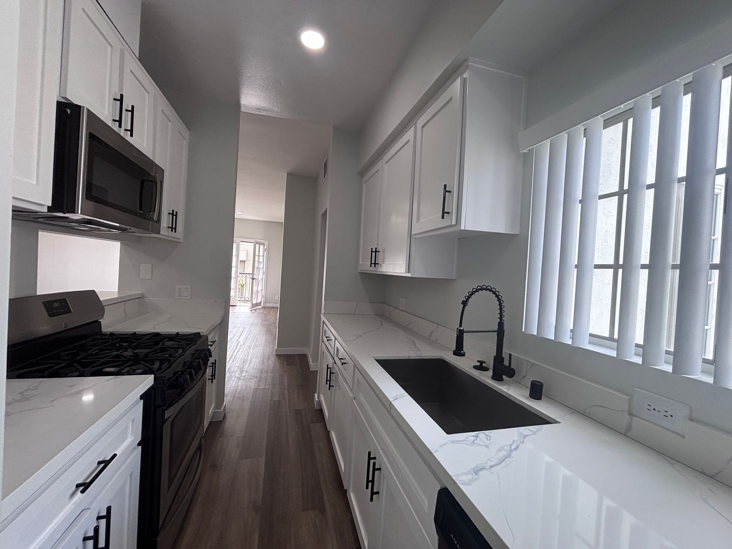 Los Angeles Apartment: 1620 S. Bentley Avenue