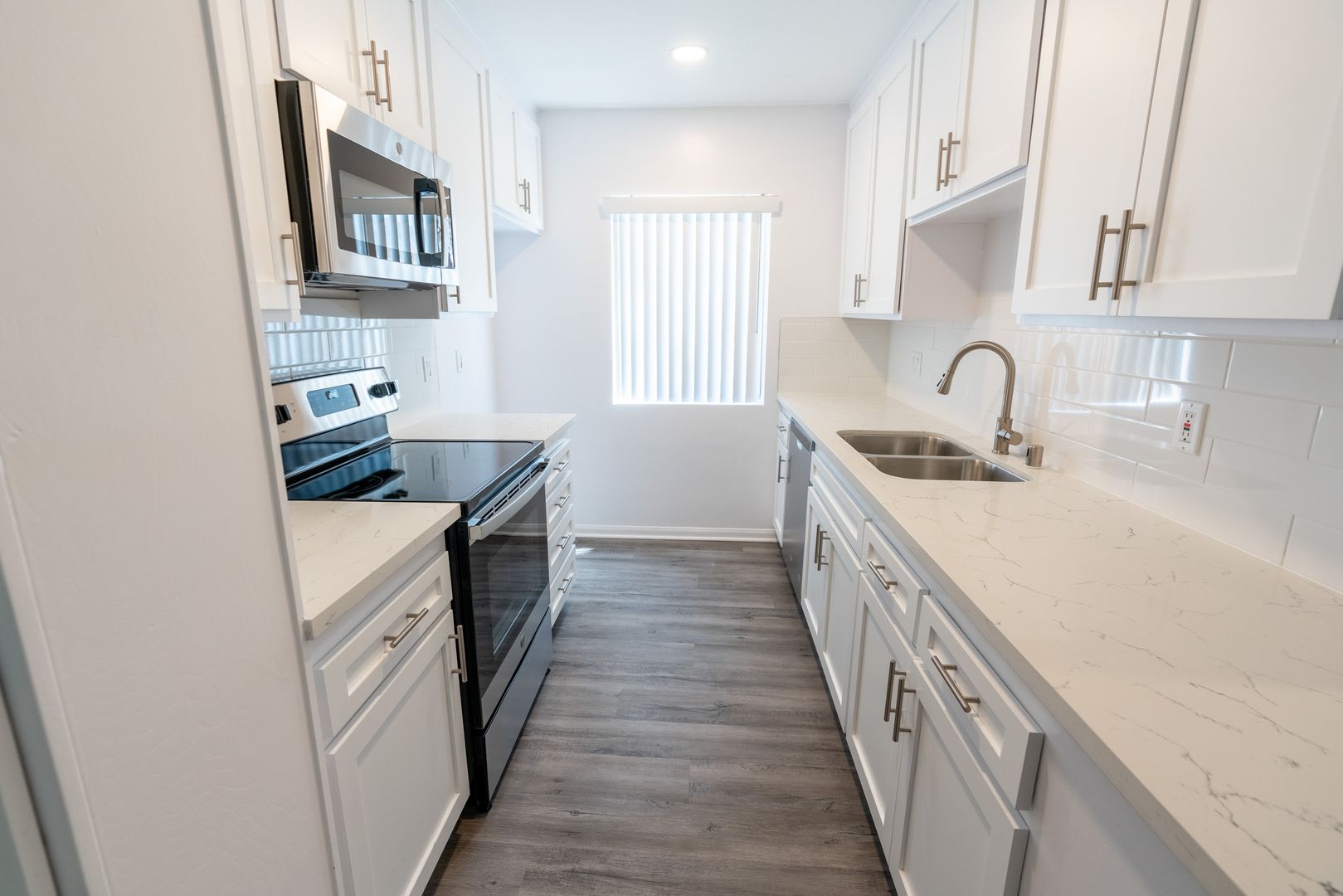 Los Angeles Apartment: 1635 North Martel Avenue