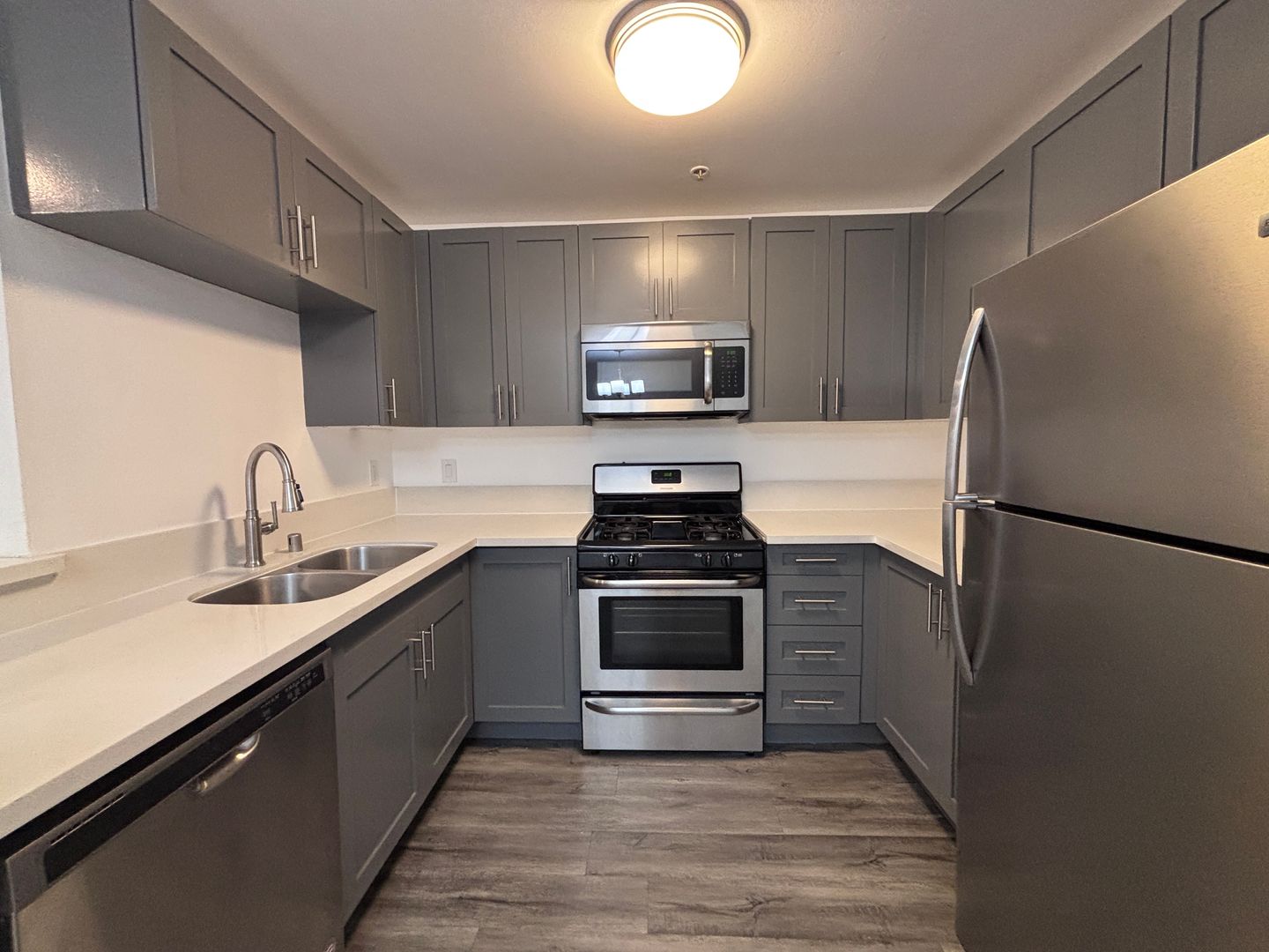 Los Angeles Apartment: 1223 Federal Ave