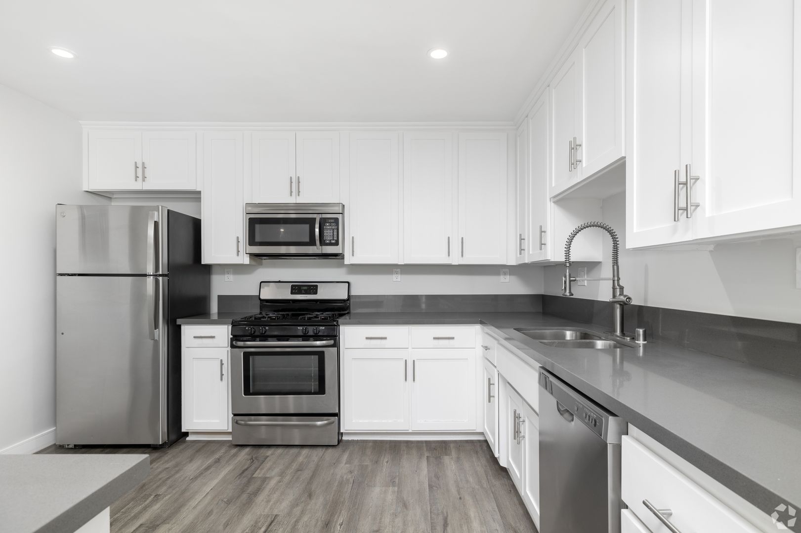Los Angeles Apartment: 1635 North Martel Avenue