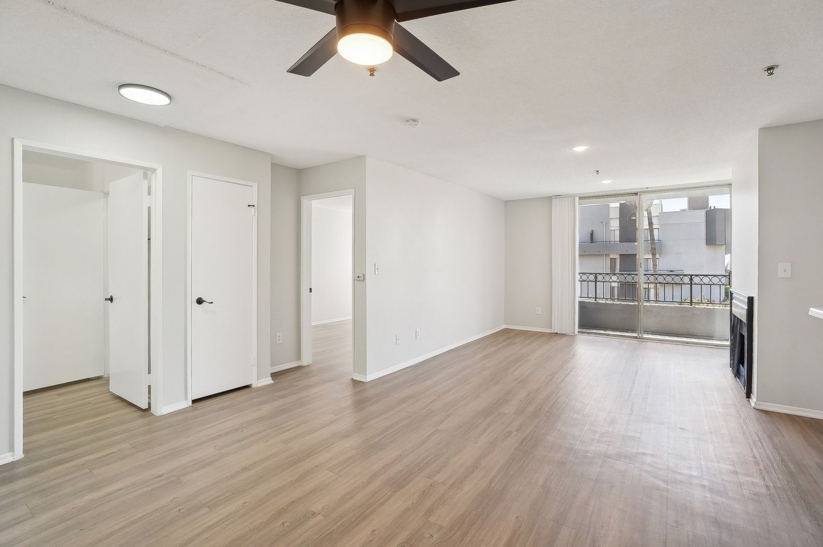 Los Angeles Apartment: 310 South Virgil Avenue