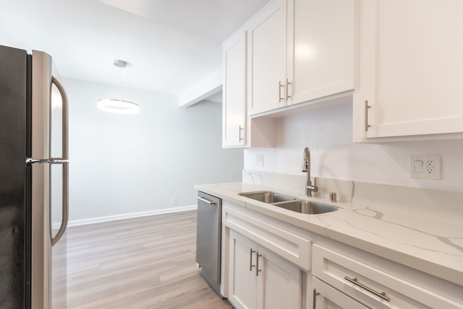 Los Angeles Apartment: 12323 Texas Ave