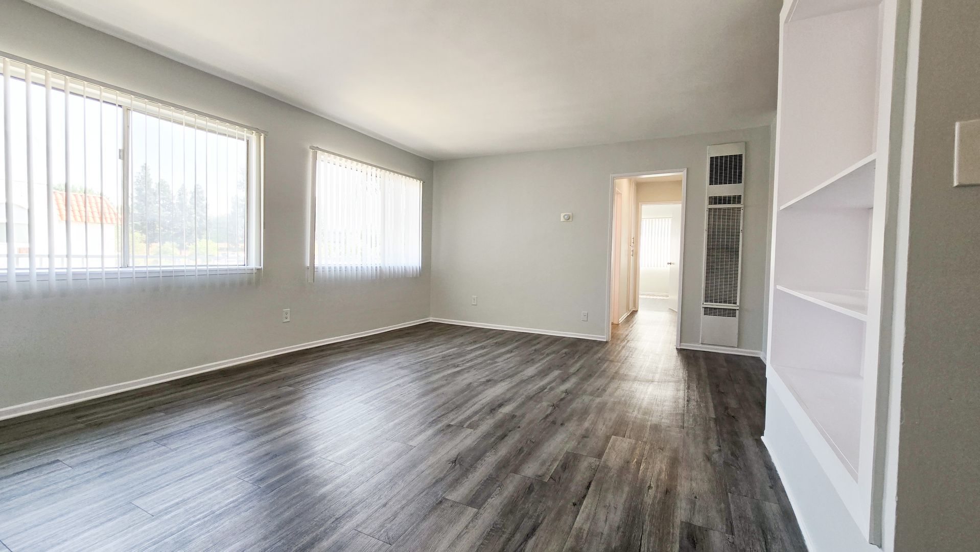 Northridge Apartment: 18400 Prairie Street