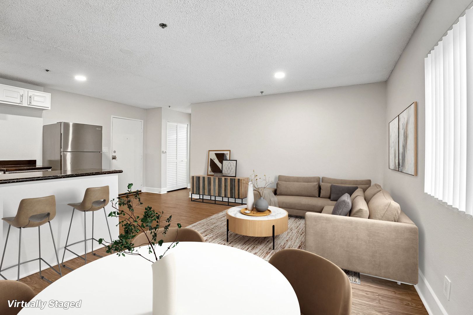 Los Angeles Apartment: 700 S. Berendo Ave