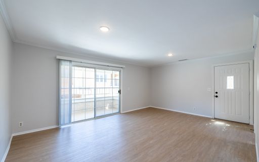 5307 Colodny - Gorgeous, fully renovated building located in Agoura Hills with 2 car garage