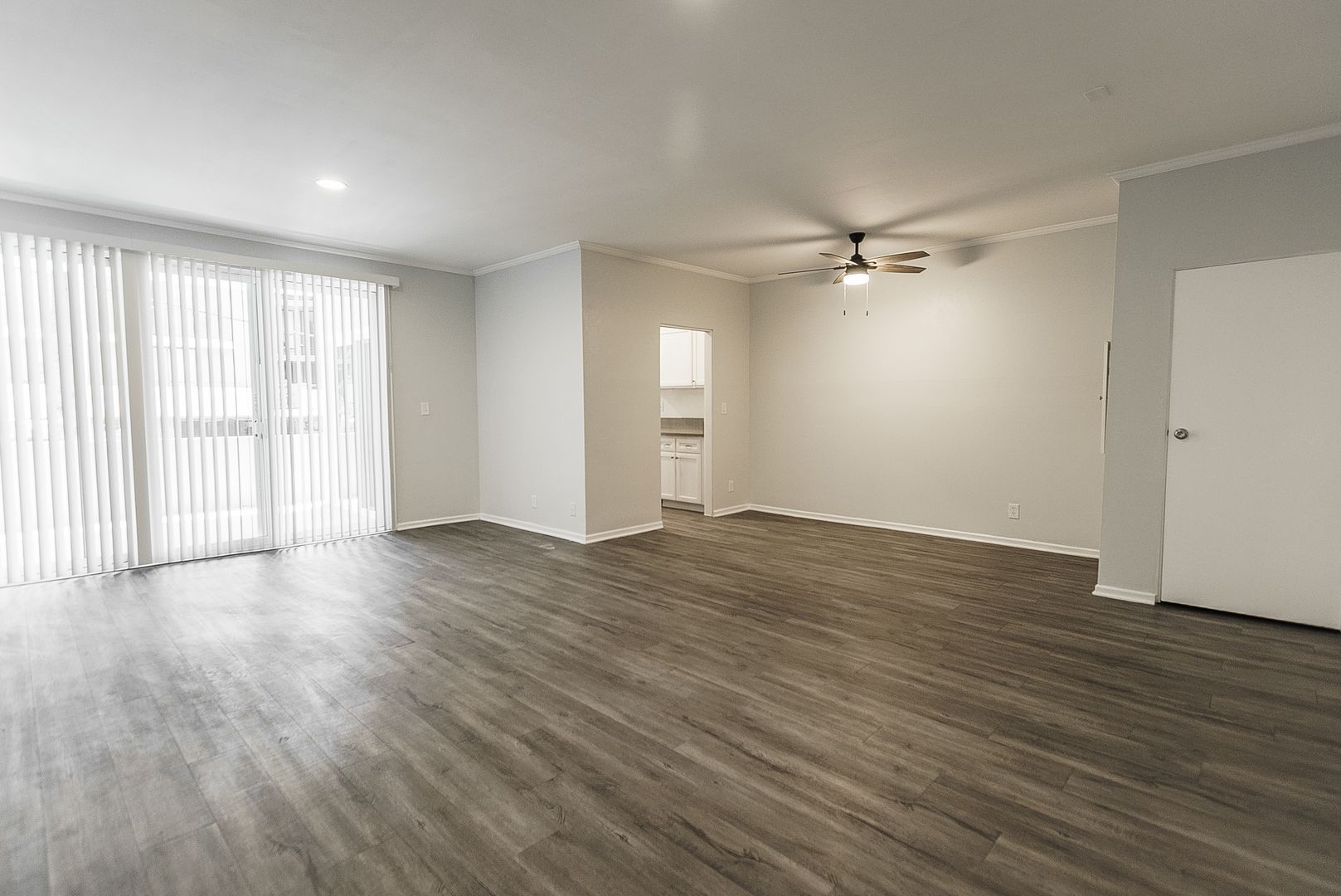 Los Angeles Apartment: 1865 N. Fuller Ave