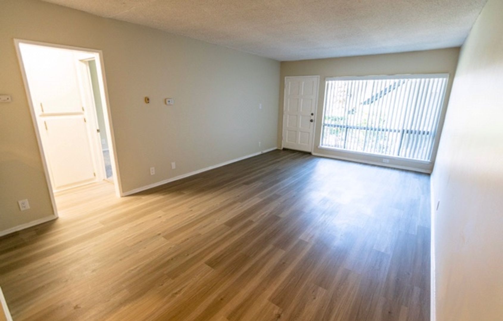 Northridge Apartment: 18400 Prairie Street