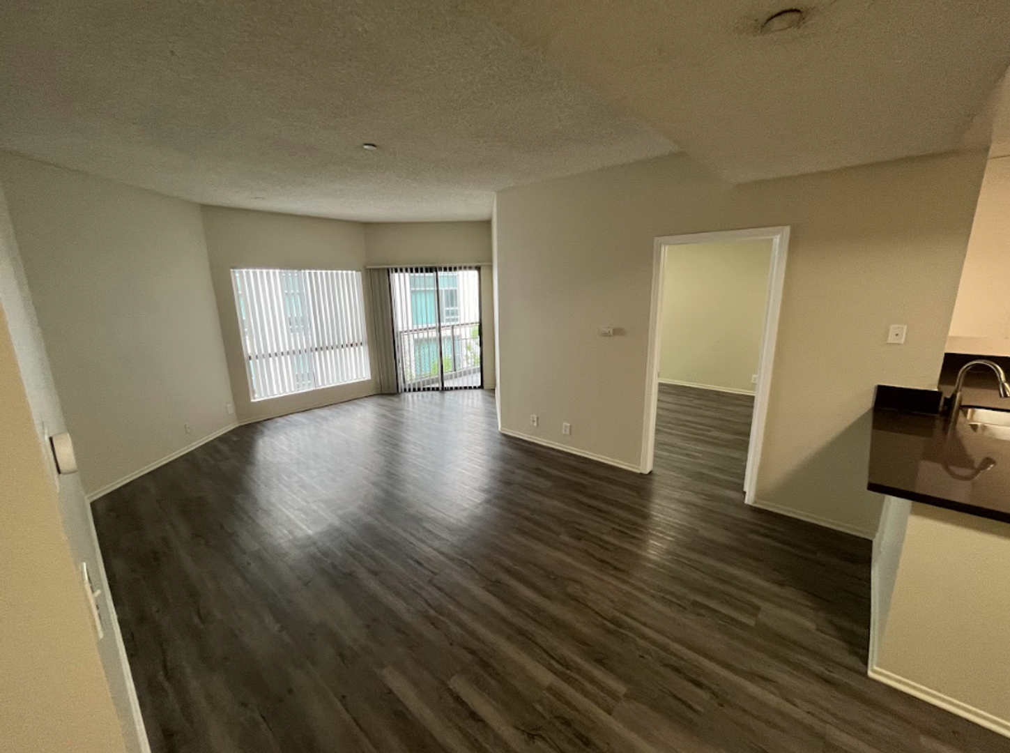 Los Angeles Apartment: 747 Gayley Ave