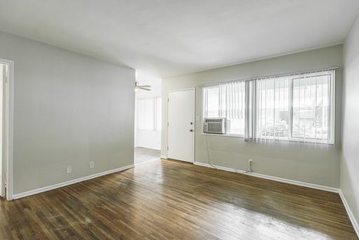 UCLA STUDENT DISCOUNT: $800 OFF AT MOVE-IN!! 652 Veteran - Gorgeous building located in Westwood – photo 1