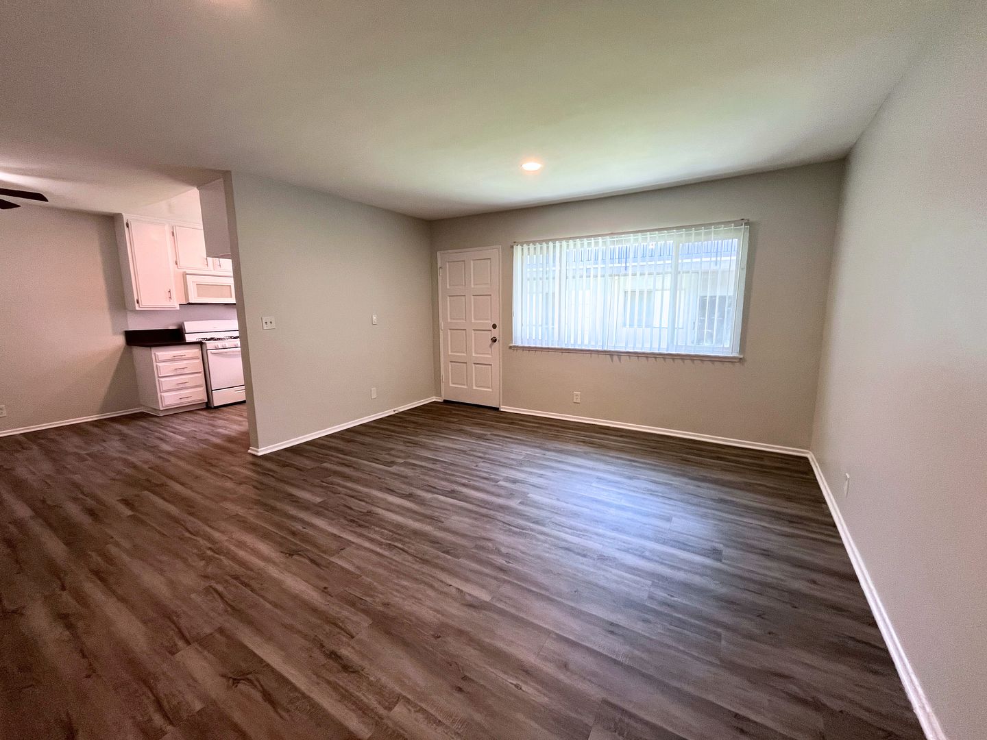 Northridge Apartment: 18400 Prairie Street