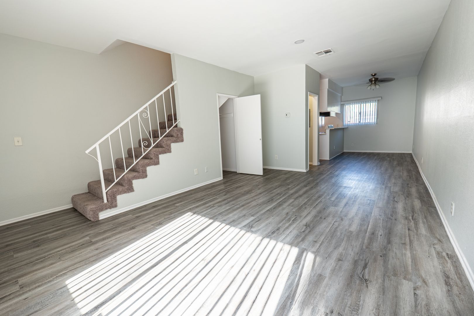 Northridge Apartment: 18411 Vincennes St