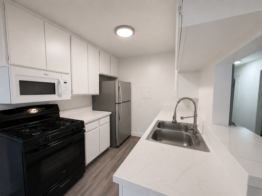 5245 Chesebro - Gorgeous, fully renovated building located in Agoura Hills
