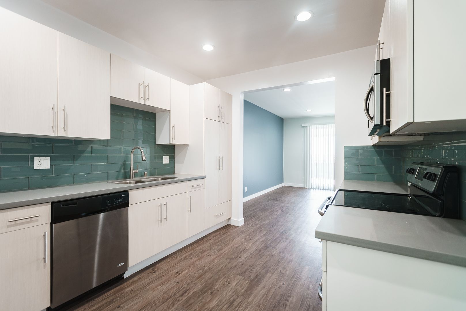 Los Angeles Apartment: 1865 N. Fuller Ave