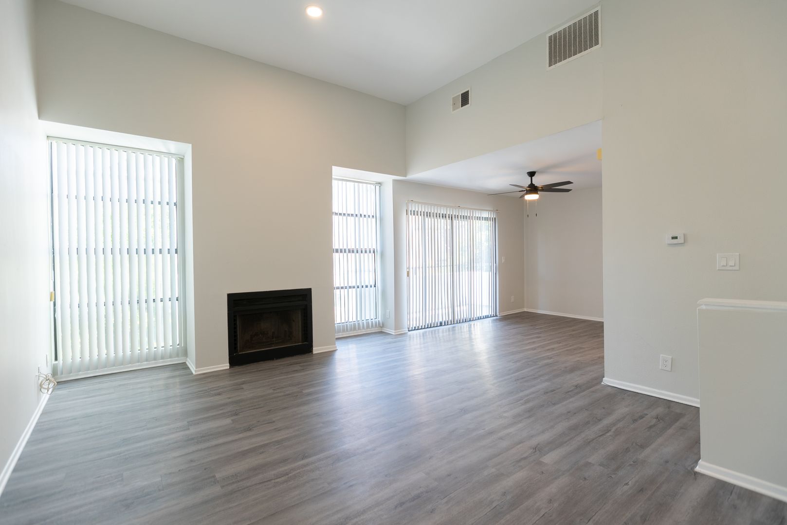 Los Angeles Apartment: 1527 Veteran Avenue