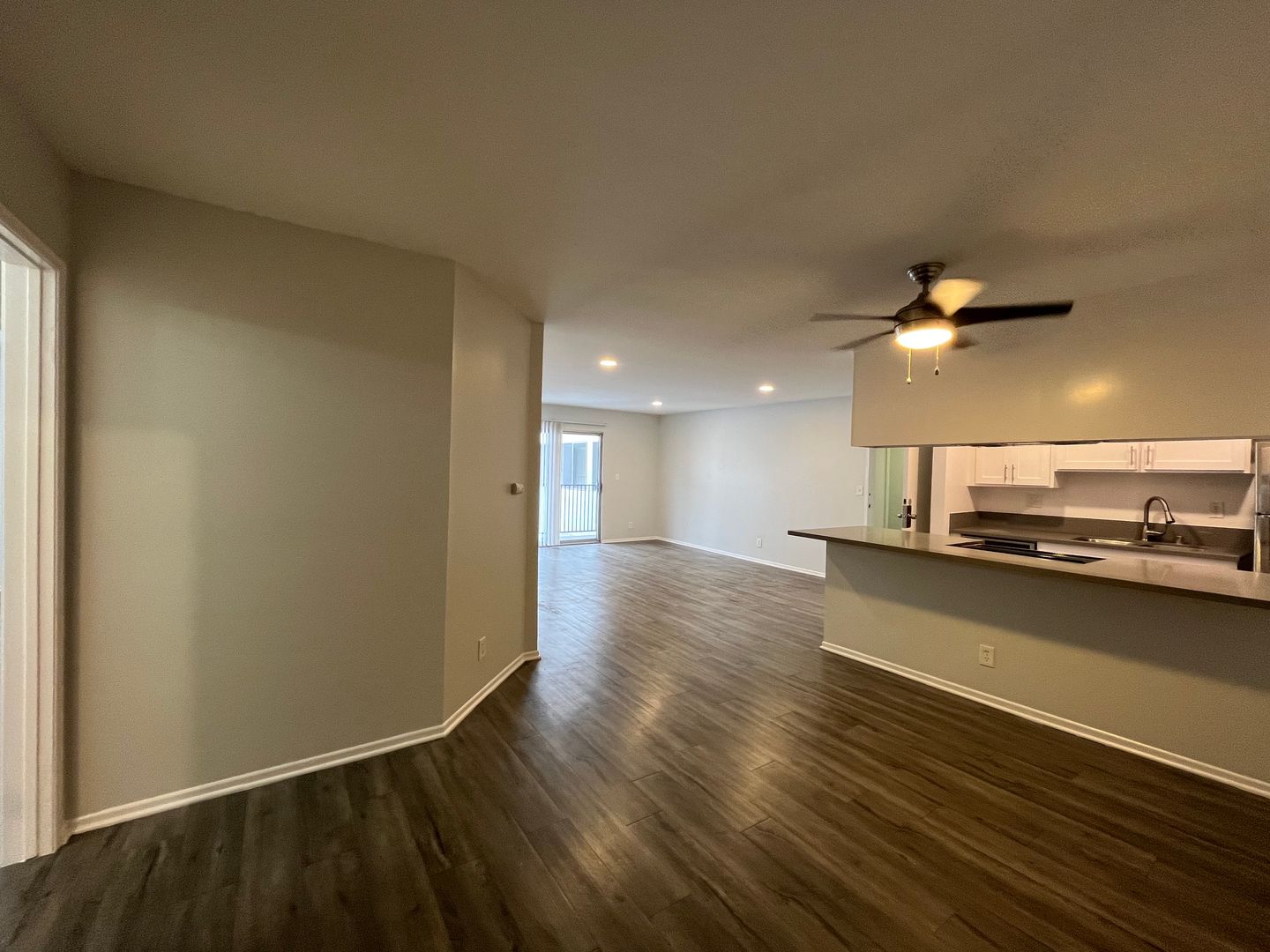 Los Angeles Apartment: 2039 N Las Palmas Ave.