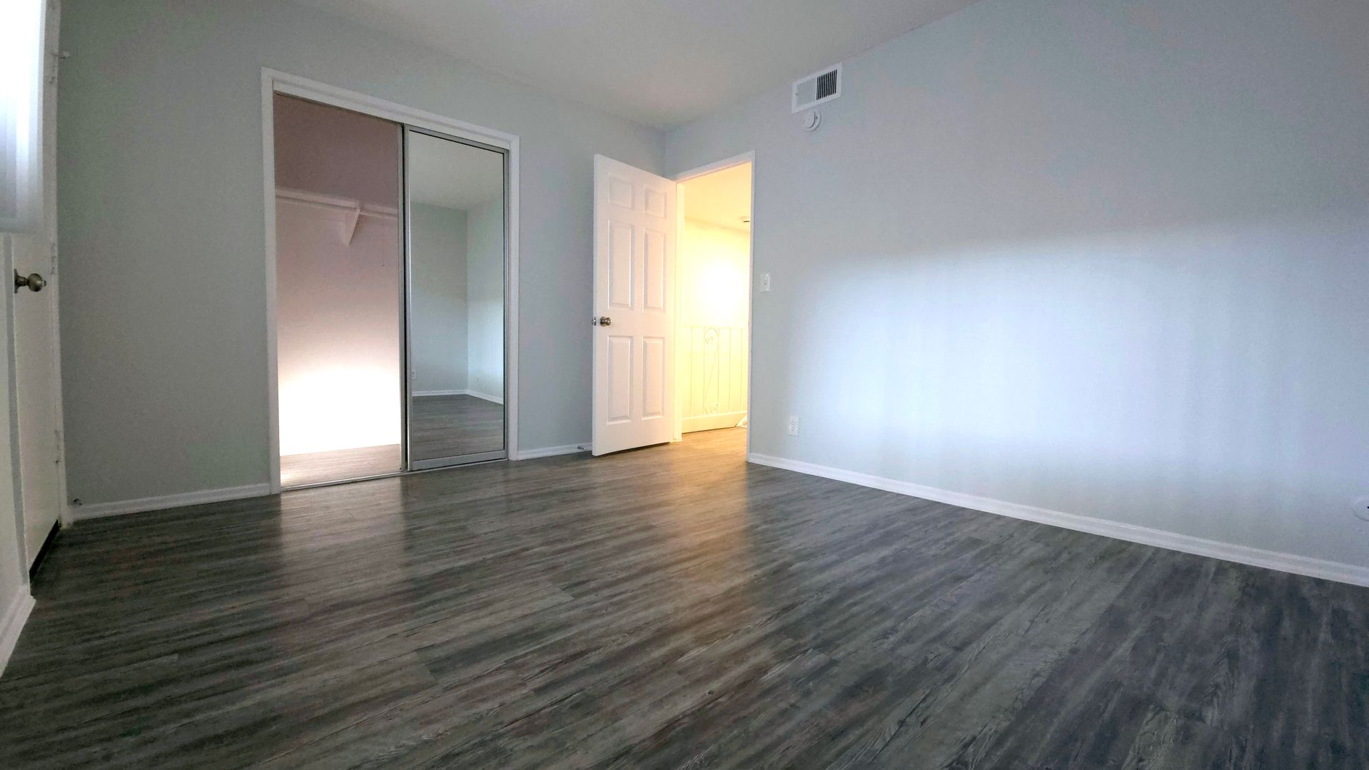 Northridge Apartment: 18411 Vincennes St