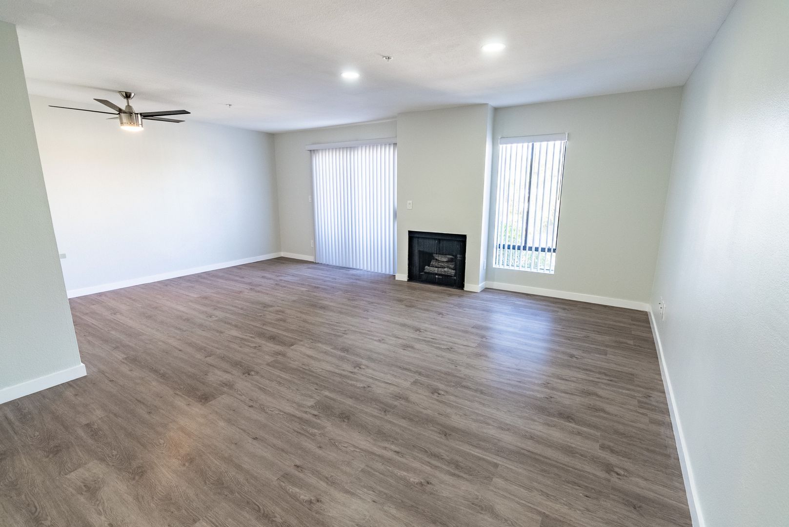 Los Angeles Apartment: 315 South Virgil Avenue