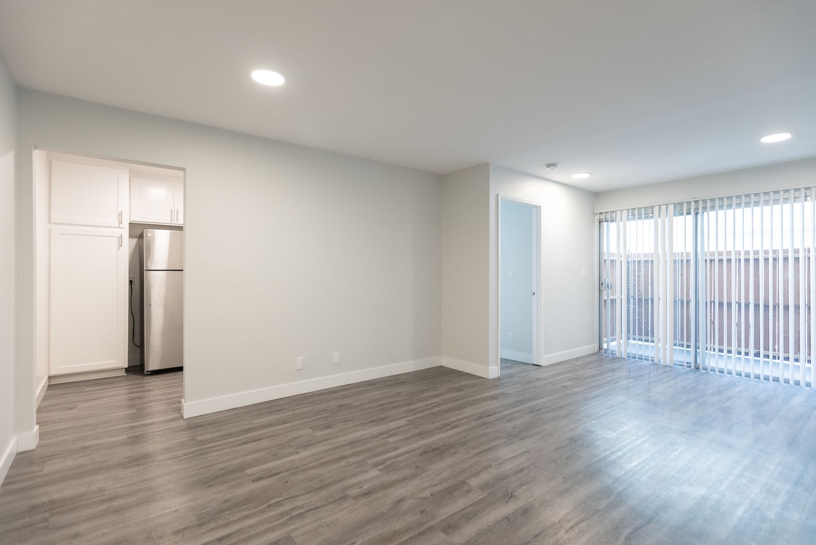 Los Angeles Apartment: 616 North Sweetzer Avenue