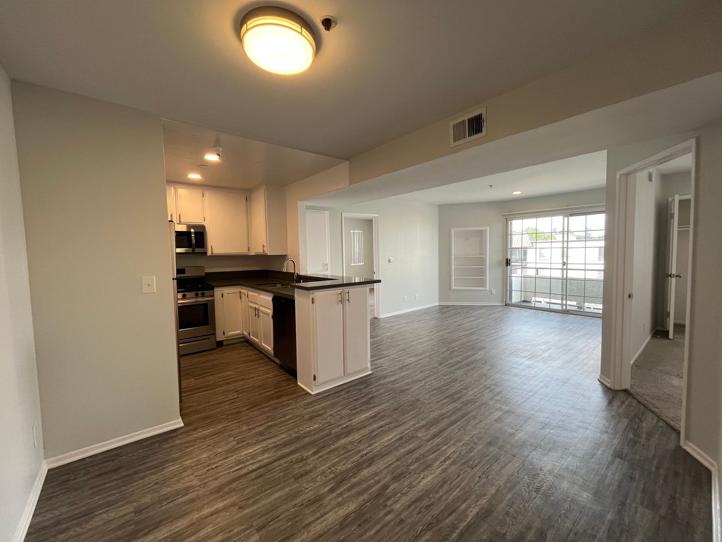 Sherman Oaks Apartment: 4378 Sepulveda Blvd