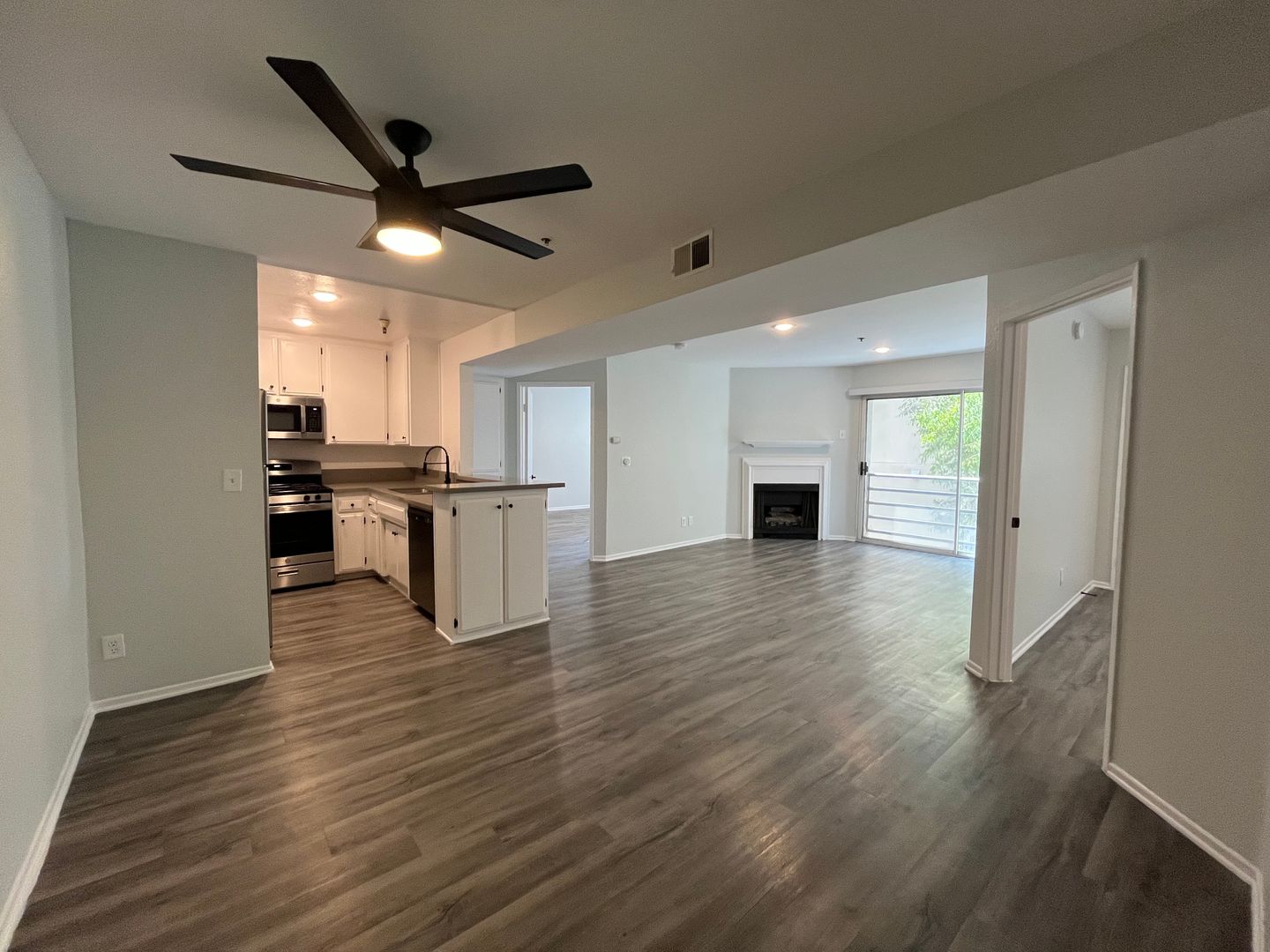 Sherman Oaks Apartment: 4378 Sepulveda Blvd