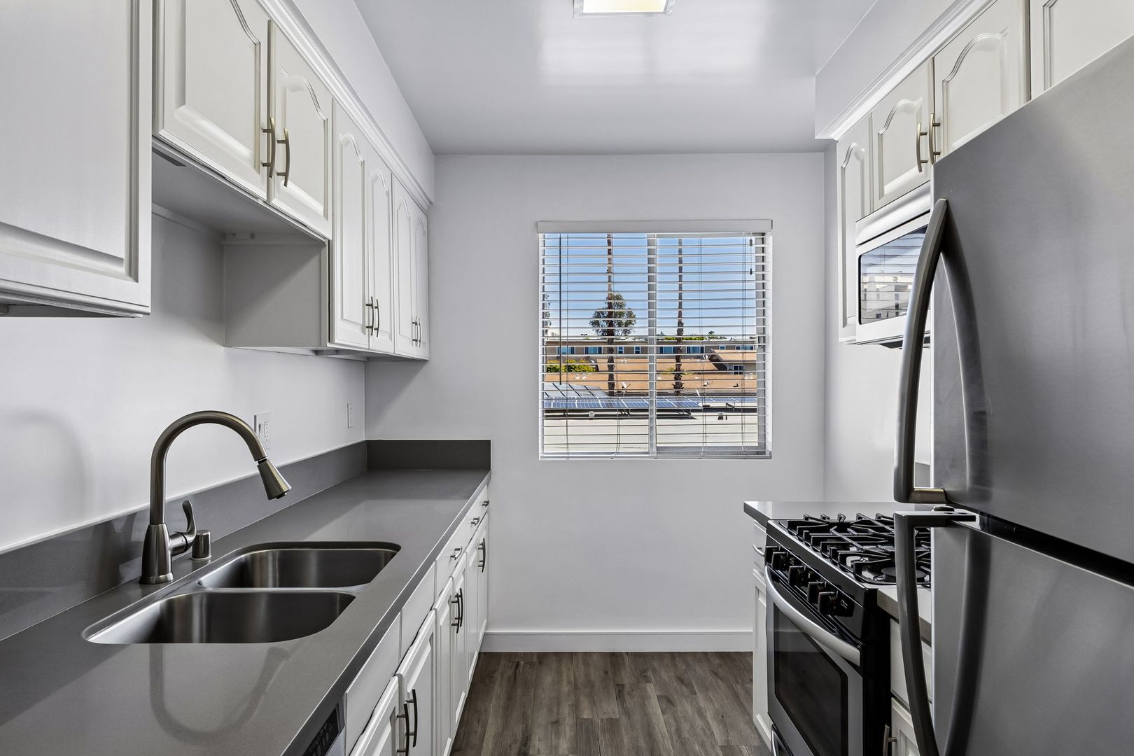 Los Angeles Apartment: 11645 Gorham Ave