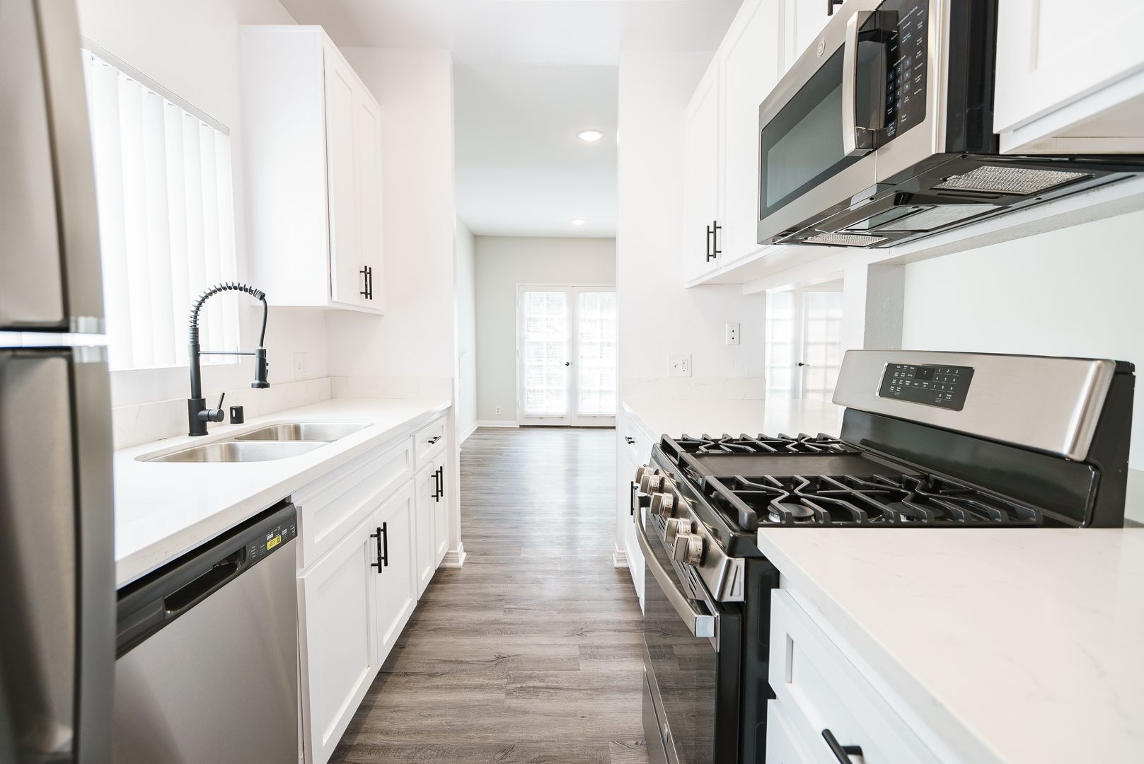 Los Angeles Apartment: 1620 S. Bentley Avenue