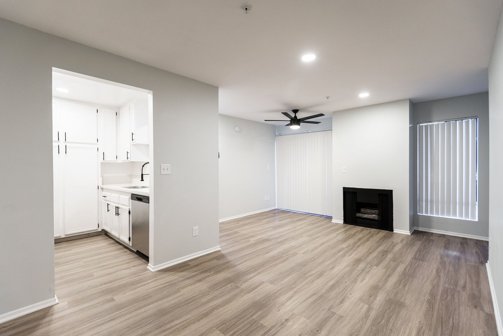 Los Angeles Apartment: 315 South Virgil Avenue