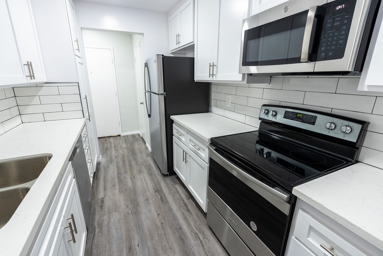 Los Angeles Apartment: 1635 North Martel Avenue