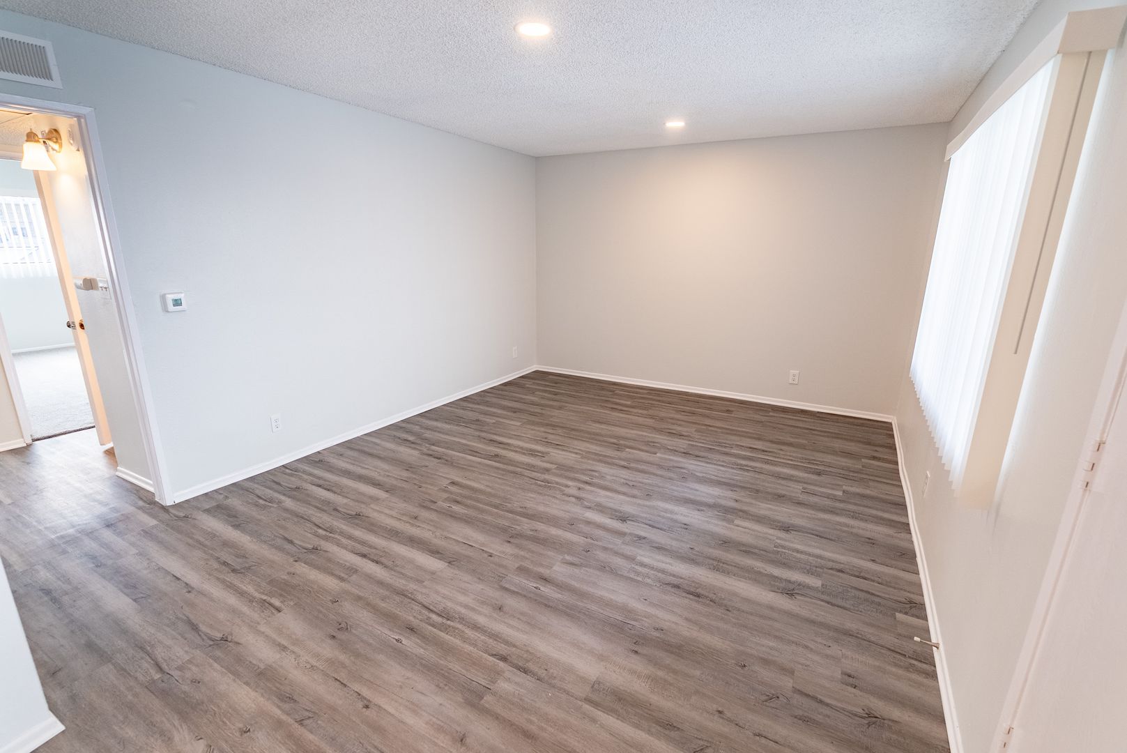 Los Angeles Apartment: 951 S. Oxford Ave