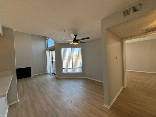 315 Virgil - Gorgeous, fully renovated building located in Koreatown – photo 1