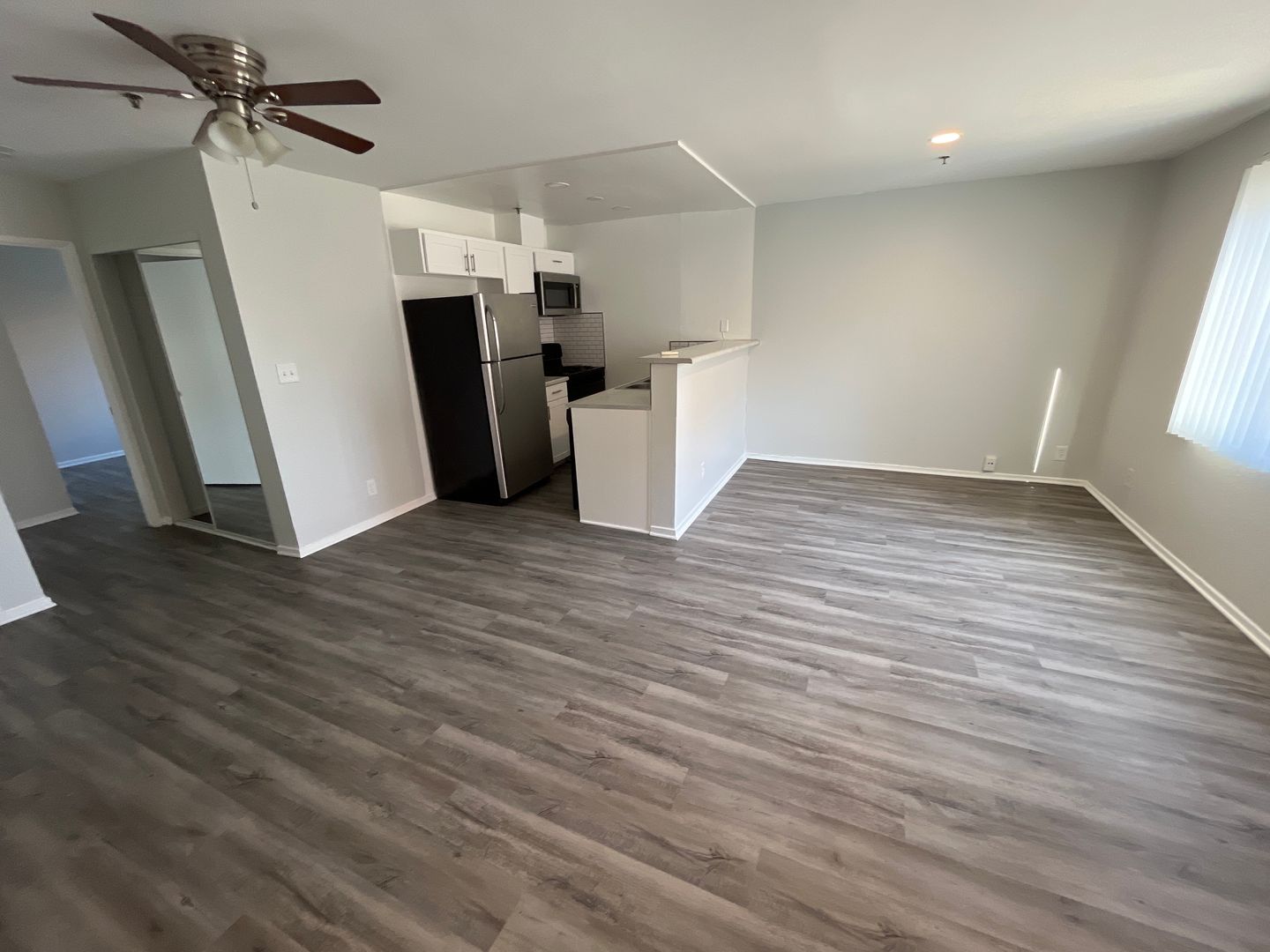 Los Angeles Apartment: 700 S. Berendo Ave