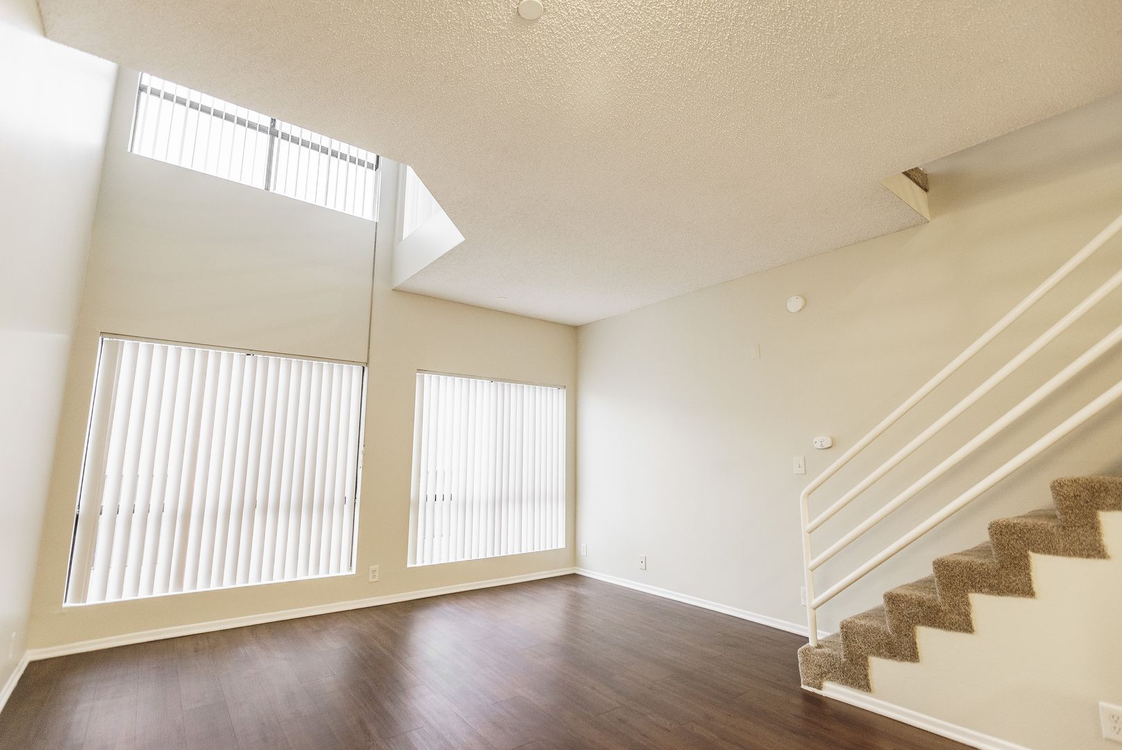 Los Angeles Apartment: 747 Gayley Ave